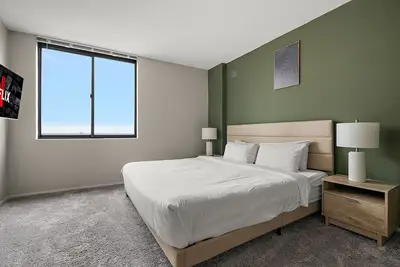 Image de Downtown Skyview - 25th fl - Parking - Pool - Gym