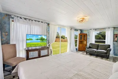 Peaceful | Private Hideaway | Huge Yard