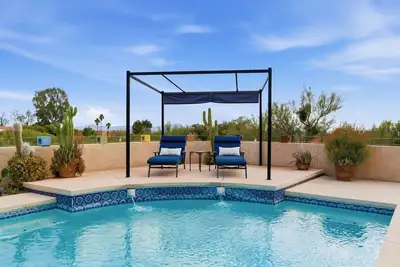 Image de Saguaro Crown Premier 4 Bd Foothills Escape!
