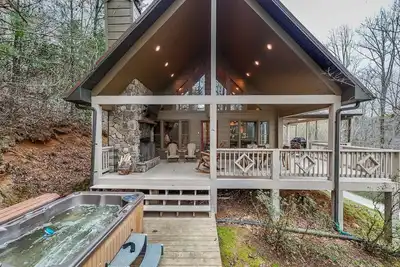 Image de Smoky Elk Cabin, pet friendly with hot tub!