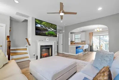 Image de 3br Townhome 5 Min to Uptown, Boa, & Atrium