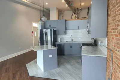 Image de Cozy 1-bedroom apartment in downtown Kalamazoo, walking distance to attractions.