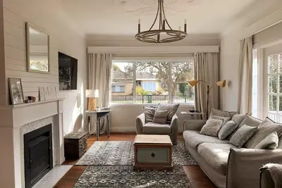 Image de Delightful cottage close to everything.