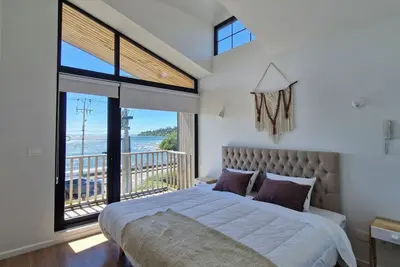 Image de Fantástica casa 4 dormitorios en Puerto Varas, frente al Lago Llanquihue