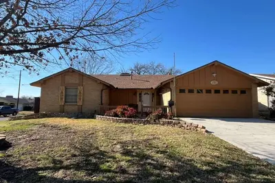 Image de 3-bedroom house in brilliant Irving near Airport