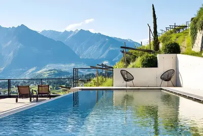 Image de Appartement Weite Penthouse Pratenberg : Vue Montagne, Sauna & Piscine Salée sur le Toit