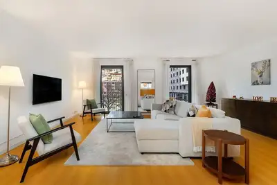 Image de Contemporary Comfort in Historic Lisbon