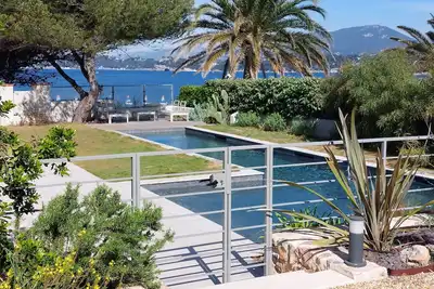 Image de Villa d'exception accès mer du jardin & piscine