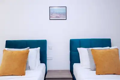 Image de FLNo7 | Seaside 2br Apt w/ Balconies – X Gżira