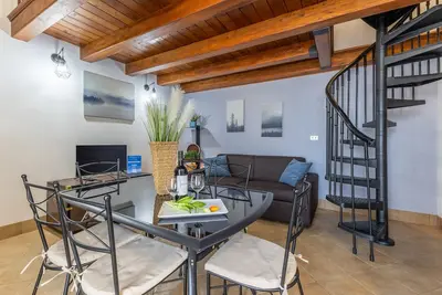 Image de Appartement mansardé au cœur d’Acate