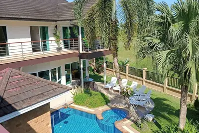 Wunderschöne Pool-Villa, beste Lage, kostenloser Transfer by Interhome