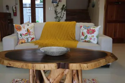 Image de VillaMerissa schmiegt sich zwischen zwei unberührte Strände by Interhome