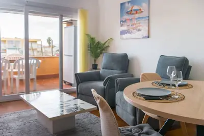 Image de Welcs Apartment 316 Emp with Balcony, private parking
