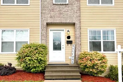 Image de 3br Family-Friendly Westbrook Oak | 2 Living Room | Lower Ensuite