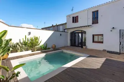 Image de Charming 200 year old Catalan Coach House with Private Pool