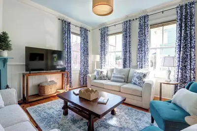 Image de Gaston Street Grace | 4br Near Forsyth Park
