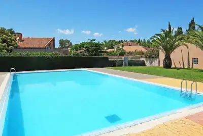 Image de St-Cyprien : T2 Rez-de-Jardin - Tout à pied - Piscine & Parking sécurisé