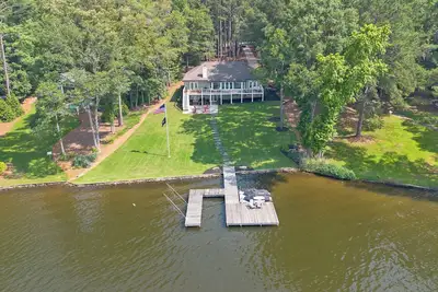 Image de Lakefront Retreat / Lake Oconee / Boat & Jet Skis