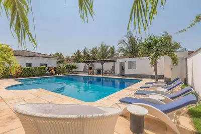 Image de Casa Com Piscina em Porto das Dunas by Carpediem
