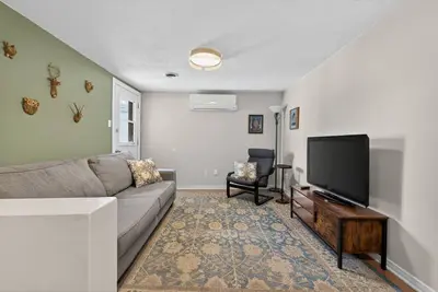 Image de Cozy & practical apartment in Hull 5 min to Ottawa