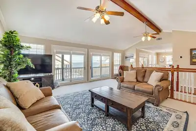 Image de 'Texoma Shores Hideaway' Family Home w/ Water View