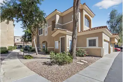 Image de Ground level, 2-bedroom condo in Scottsdale