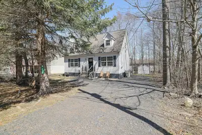 Image de Family-Friendly 3br Home with Pool near Poconos Retreat