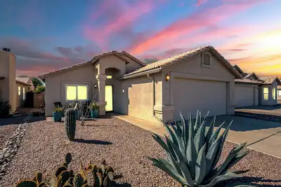 Image de Silverbell Oasis: Close to Gem Show & Downtown