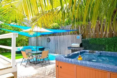 Image de The HotTub Hideaway-5 Min From Sombrero Beach