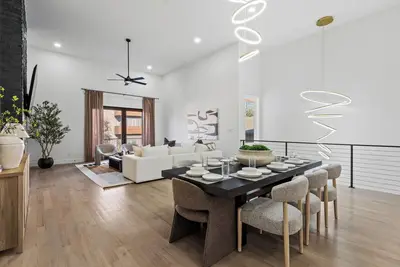 Image de The Chandelier : Modern Dallas Luxe Stay