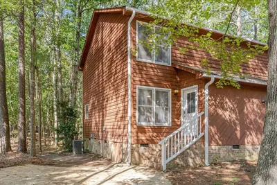 Image de Duke 2br 1. 5ba @ American Village, Entire rental unit in Durham, North Carolina