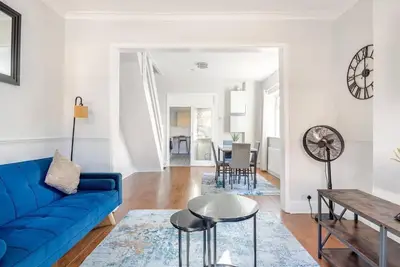 Image de Maison de 2 chambres avec parking gratuit