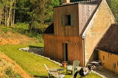 Image de Gîte de charme au sud du Perche. Silence absolu, nature préservée à 2h de paris.