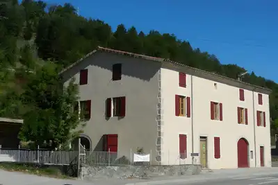 Image de Le gite « La Bastide Des Monge - Gîte Maëlle » avec vue montagne, Wi-Fi et climatisation