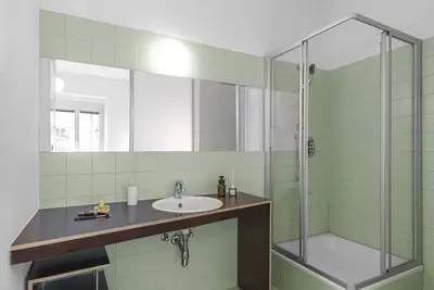 Image de Modernes Loft-Penthouse mit 6 m Raumhöhe für 2–4 Personen