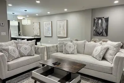 Image de Modern 2br Near Emory & Cdc-311