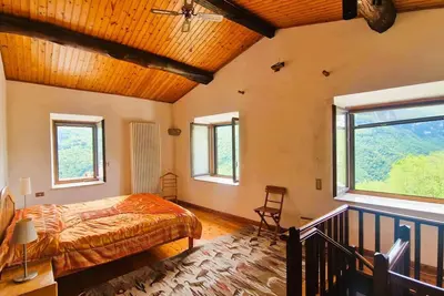 Image de Authentic Tuscany Stay with Epic Views & Space for All
