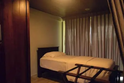 Image de Spacious Open-Plan Loft Suite in the Heart of Point Pedro