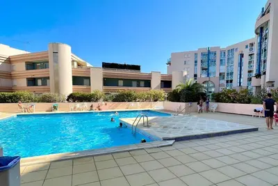 Joli appartement avec piscine