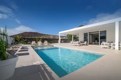 Image de Villa de vacances 'Catherina' avec vue sur la montagne, Wi-Fi et climatisation