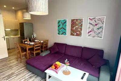 Image de Colorful Dragonfly Nest – 2br/2ba in Prague