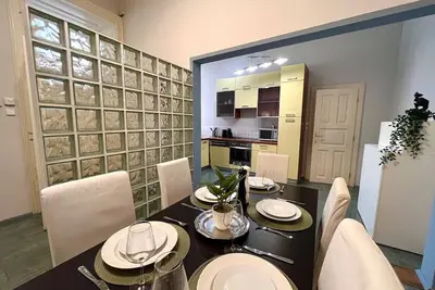 Image de Spacious 4br Apartment by Charles Bridge