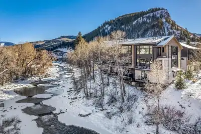 Image de Modern, Private Riverfront in Basecamp at Beaver Creek - Luxury Townhome