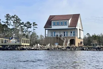 Image de Albemarle Soundfront Retreat - Pet Friendly, Waterfront