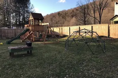 Image de Charming 1 bedroom apartment with Ac in quaint Roscoe