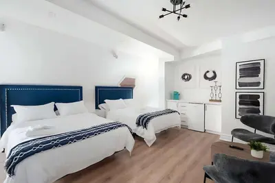 Image de The Suites | Downtown Montreal | 2 Beds