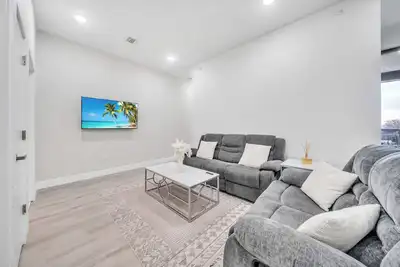 Image de Bright 2-bedroom apartment with Ac in soothing Paterson