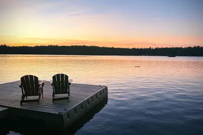 Image de Cosy Cove Cottage on Kasshabog Lake -\n4 bedroom cottage with spacious bunkhouse