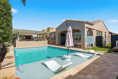Image de Resort-Style Pool Retreat in Estrella, Close to Spring Training