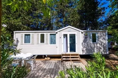 Image de Mobil-home spacieux 8 personnes à Montblanc